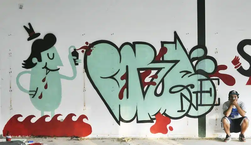 graffitis throw up